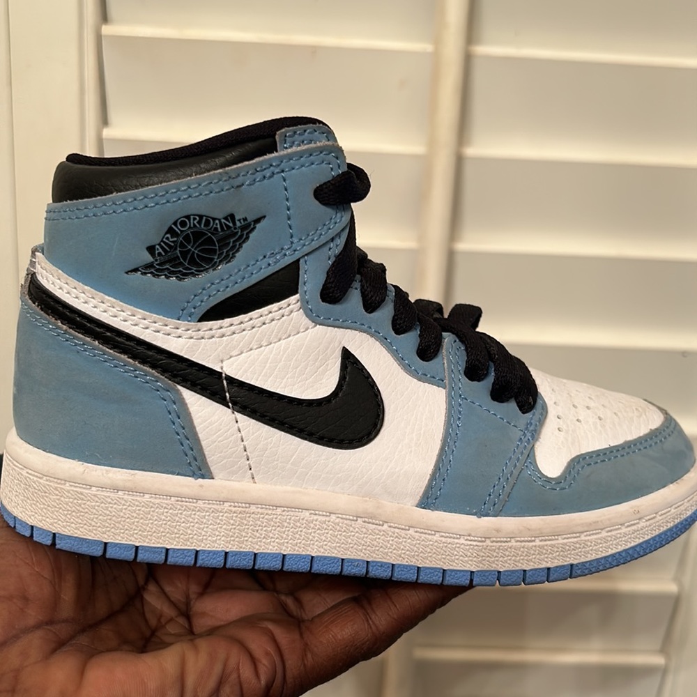 Jordan 1 Retro HighTop OG - Picture 5 of 11